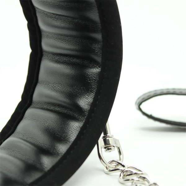 Collar con Correa de Metal e Interior Acolchado Negro - imagen 2
